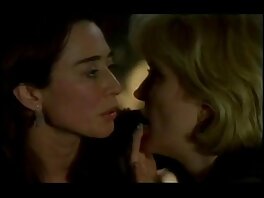 Начертайте латинката български порно филми на леглото